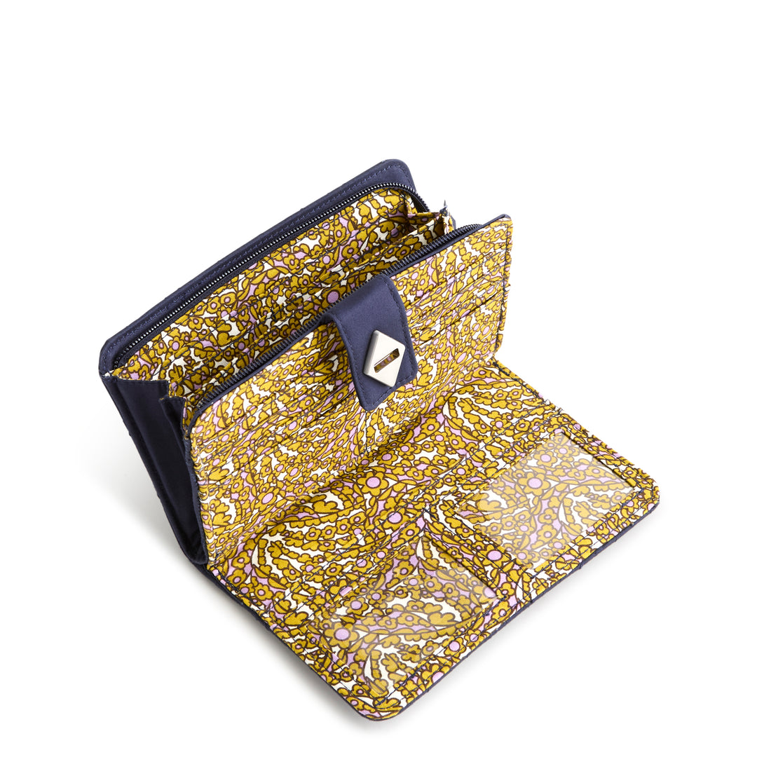 Vera Bradley Turnlock Wallet in Peacoat – Norman's Hallmark